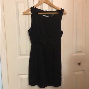 Cute little black dress open back forever 21 sizem